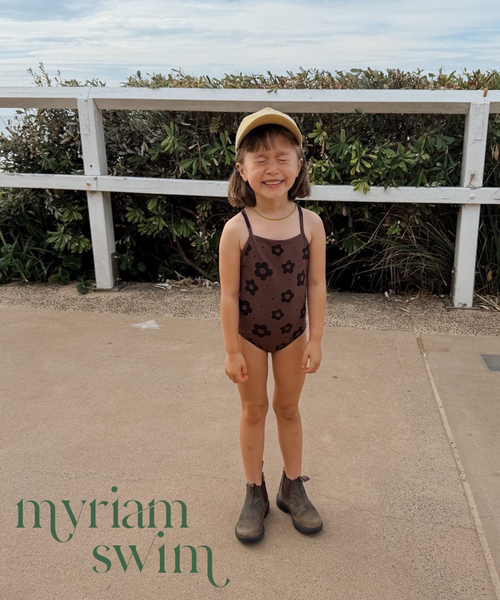 IENA ENFANT(イエナアンファン)の「【myriam swim/ミリアムスイム】 Mini One Piece(水着・キッズ・ブラウン・SMALL/X-SMALL/LARGE/MEDIUM)」の8枚目の写真
