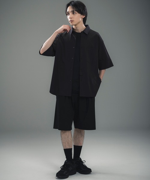 +phenix(プラスフェニックス)の「+phenix(プラスフェニックス)CUFFED SHORT SLEEVE SHIRT / カフスショートスリーブシャツ(シャツ/ブラウス・メンズ・ブルー/サックスブルー/ブラック・M/XL/L)」の5枚目の写真