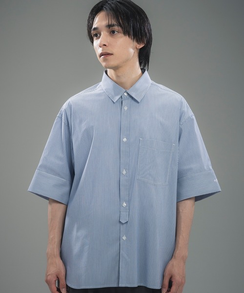 +phenix(プラスフェニックス)の「+phenix(プラスフェニックス)CUFFED SHORT SLEEVE SHIRT / カフスショートスリーブシャツ(シャツ/ブラウス・メンズ・ブルー/サックスブルー/ブラック・M/XL/L)」の9枚目の写真