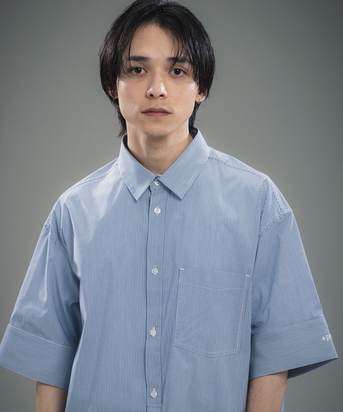 +phenix(プラスフェニックス)の「+phenix(プラスフェニックス)CUFFED SHORT SLEEVE SHIRT / カフスショートスリーブシャツ(シャツ/ブラウス・メンズ・ブルー/サックスブルー/ブラック・M/XL/L)」の13枚目の写真