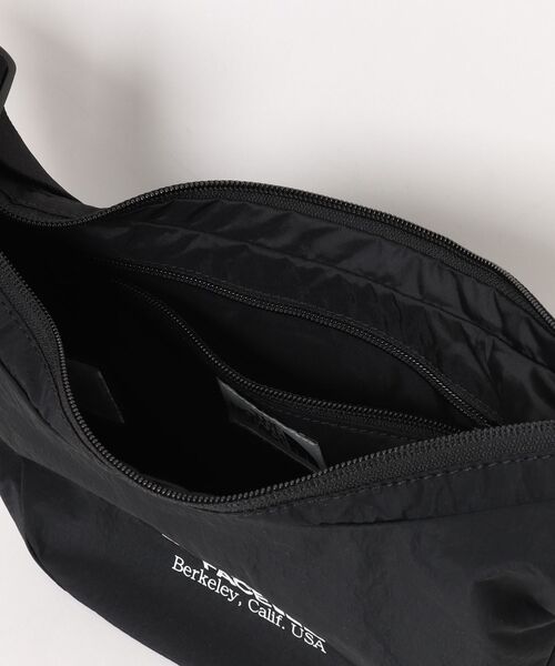 THE NORTH FACE(ザノースフェイス)の「【THE NORTH FACE】2WAYショルダーバッグ NN2PR18(ショルダーバッグ・メンズ・ブラック・FREE)」の4枚目の写真