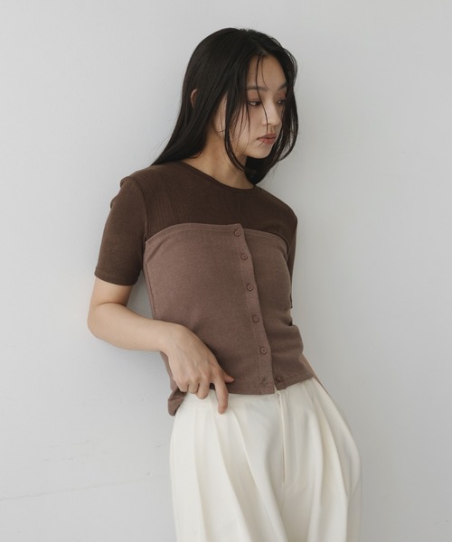 hellam(へラム)の「マルチウェイビスチェセットTシャツ(Tシャツ/カットソー・レディース・ブラウン/ブラック/カーキ・FREE)」の13枚目の写真