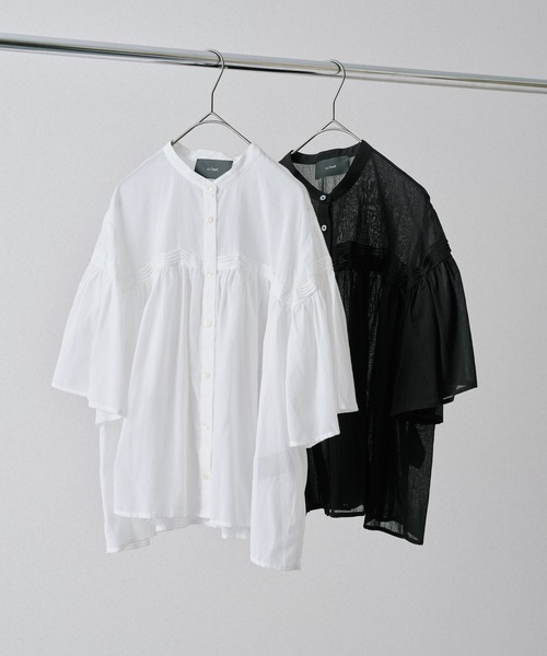 c/est(シーエ)の「【 c/est / シーエ 】 PANSY / ショートスリーブタックブラウス 2626007 API(シャツ/ブラウス・レディース・ブラック/ホワイト・FREE)」の1枚目の写真