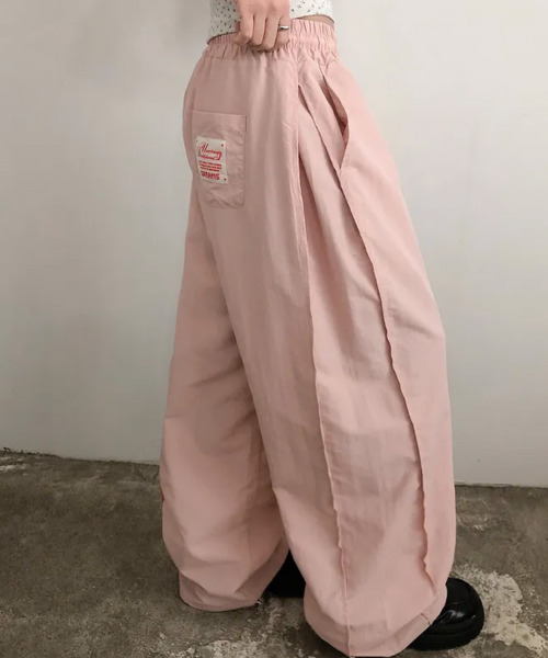 VIVID LADY(ビビッドレディー)の「アウトシームタック ドロストワイドパンツ(その他パンツ・レディース・ホワイト/ブラック/チャコールグレー/ベージュ/ピンク・FREE)」の5枚目の写真