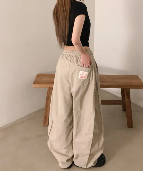VIVID LADY(ビビッドレディー)の「アウトシームタック ドロストワイドパンツ(その他パンツ・レディース・ホワイト/ブラック/チャコールグレー/ベージュ/ピンク・FREE)」の14枚目の写真