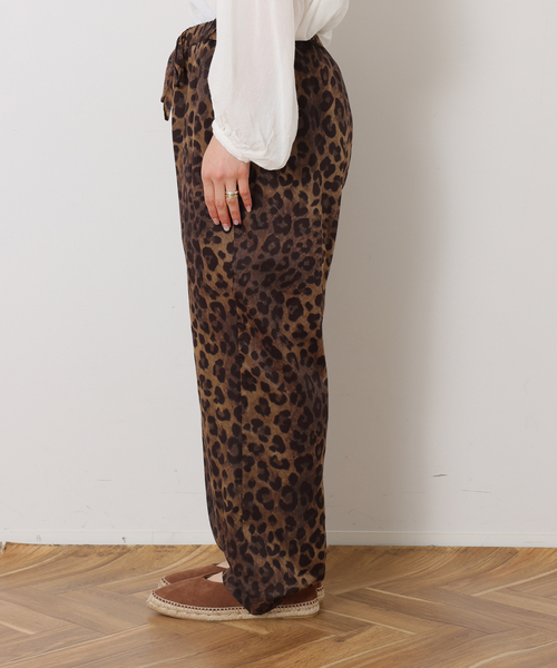 JOURNAL STANDARD LUXE(ジャーナルスタンダード ラックス)の「レオパローン イージーテーパーパンツ(その他パンツ・レディース・ブラウン・FREE)」の11枚目の写真
