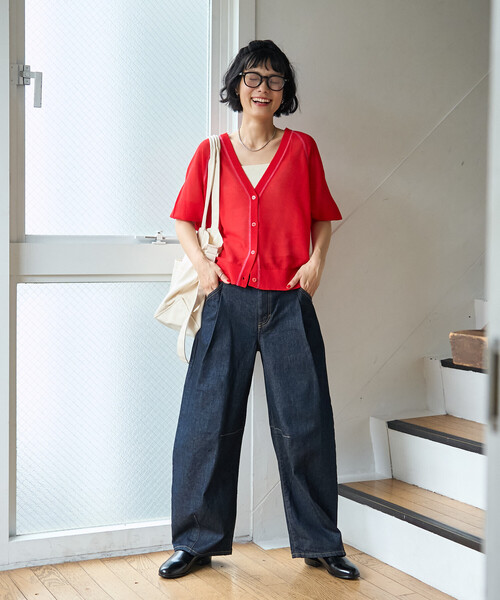 FREAK'S STORE(フリークスストア)の「SOMETHING × FREAK'S STORE/サムシング 別注 TUCK CURVE WIDE DENIM/タックカーブ ワイドデニム/バレルパンツ(デニムパンツ・レディース・ネイビー/ブルー・SMALL/MEDIUM)」の11枚目の写真