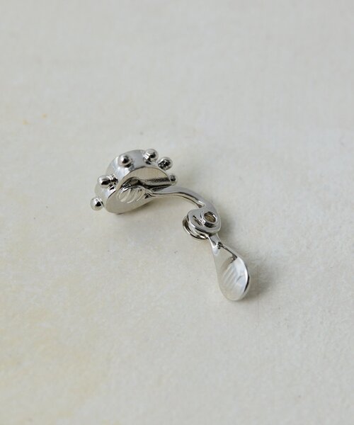 ear PAPILLONNER(イアパピヨネ)の「《WEB&一部店舗限定》ターコイズハートストーンイヤリング(イヤリング・レディース・ブルー系その他・FREE)」の6枚目の写真