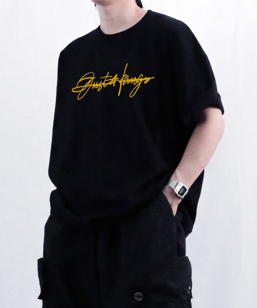 JUSTHANG(ジャストハング)の「プレミアム イエロービッグロゴオーバーサイズブラック半袖Tシャツ(Tシャツ/カットソー・メンズ・その他・LARGE/X-LARGE/XXX-LARGE/XXXX-LARGE)」の1枚目の写真