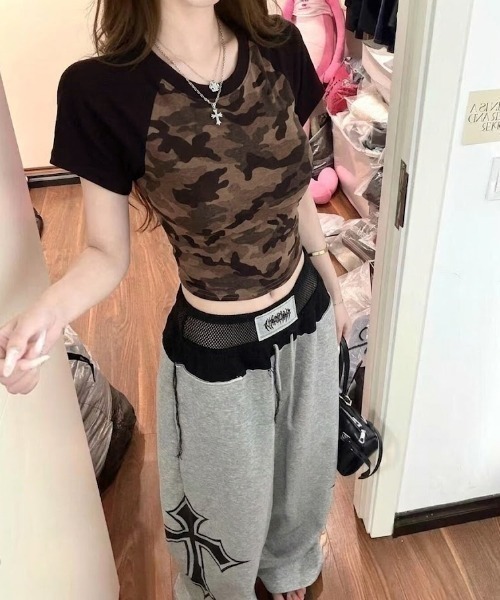 SHEPP(シープ)の「迷彩柄 ラグラン半袖Tシャツ カモフラ タイトトップス(Tシャツ/カットソー・レディース・カーキ・L/M)」の21枚目の写真