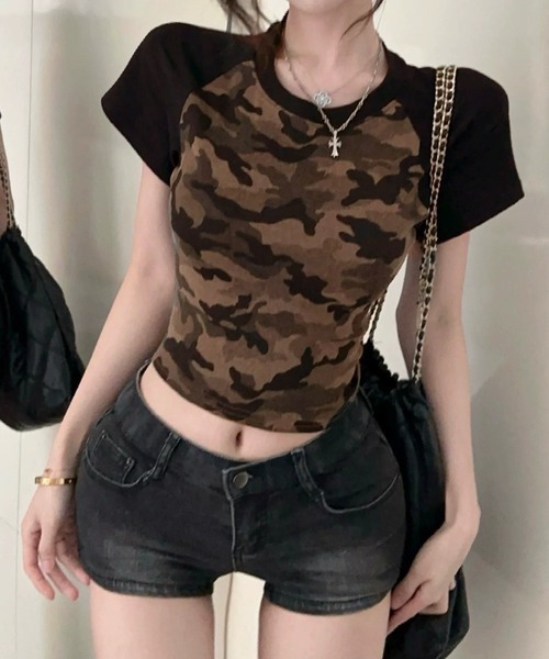 SHEPP(シープ)の「迷彩柄 ラグラン半袖Tシャツ カモフラ タイトトップス(Tシャツ/カットソー・レディース・カーキ・L/M)」の13枚目の写真