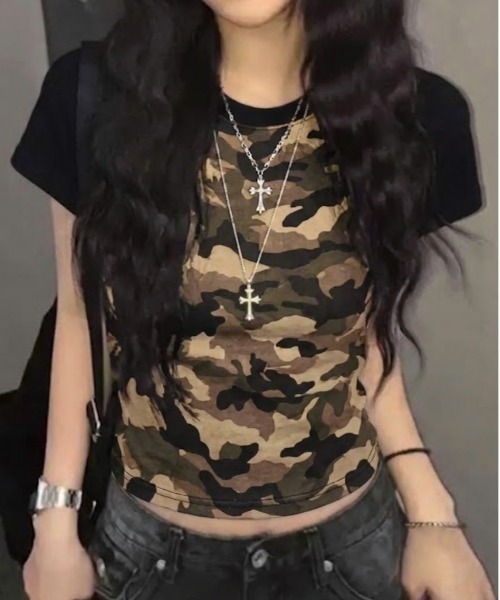 SHEPP(シープ)の「迷彩柄 ラグラン半袖Tシャツ カモフラ タイトトップス(Tシャツ/カットソー・レディース・カーキ・L/M)」の8枚目の写真
