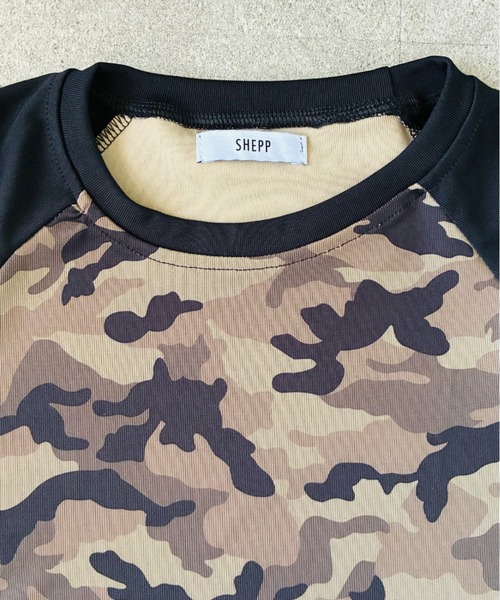 SHEPP(シープ)の「迷彩柄 ラグラン半袖Tシャツ カモフラ タイトトップス(Tシャツ/カットソー・レディース・カーキ・L/M)」の5枚目の写真