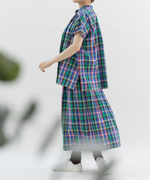 nop de nod(ノップドゥノッド)の「ローンマルチカラースタンドカラーシャツ(シャツ/ブラウス・レディース・ダークブルー/ブラウン/ピンク・M)」の5枚目の写真