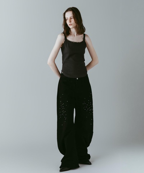Knuth Marf（クヌースマーフ）の「Knuth Marf / クヌースマーフ studded draped denim pants（デニムパンツ・レディース・ブラック/ブルー・SMALL/X-SMALL）」の3枚目の写真