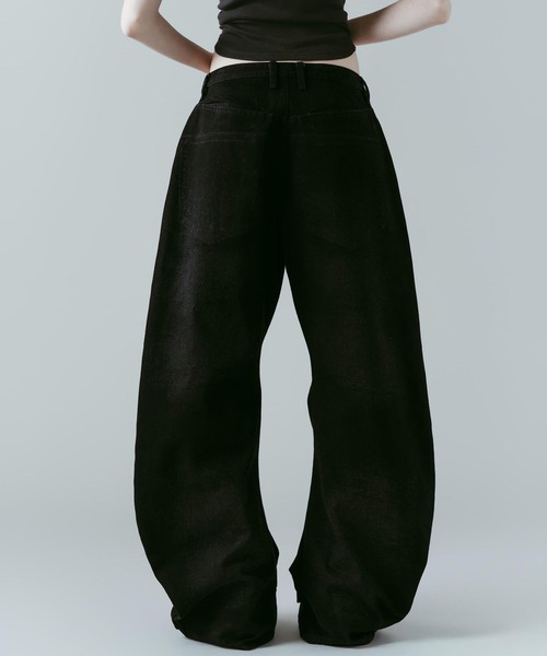 Knuth Marf（クヌースマーフ）の「Knuth Marf / クヌースマーフ studded draped denim pants（デニムパンツ・レディース・ブラック/ブルー・SMALL/X-SMALL）」の6枚目の写真