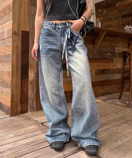 Achic(アシック)の「バックスターダメージ加工デニムパンツ(デニムパンツ・レディース・ブルー・M/L/S)」の6枚目の写真