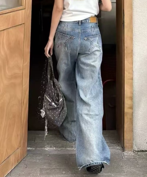 Achic(アシック)の「バックスターダメージ加工デニムパンツ(デニムパンツ・レディース・ブルー・M/L/S)」の9枚目の写真