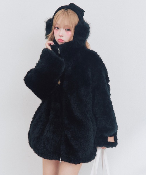 OLIVE des OLIVE(オリーブデオリーブ)の「Fluffy Fur Blouson(ブルゾン・レディース・ブラック/サックスブルー/オフホワイト/ピンク・FREE)」の2枚目の写真
