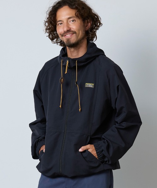 L.L.Bean(エルエルビーン)の「マウンテン・クラシック・フルジップ・ジャケット 米国フィット・レギュラー(マウンテンパーカー・メンズ・ブラック・X-LARGE/LARGE/MEDIUM/SMALL)」の9枚目の写真