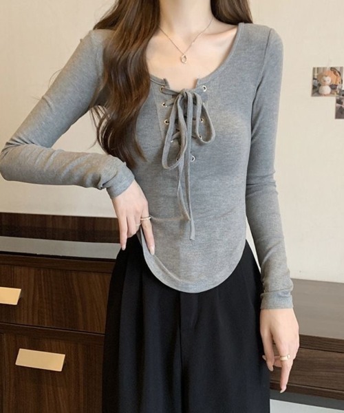 Beststore(ベストストア)の「胸元レースアップ 長袖リブカットソー タイトトップス(Tシャツ/カットソー・レディース・ベージュ/ブラック/ホワイト/グレー・FREE)」の3枚目の写真