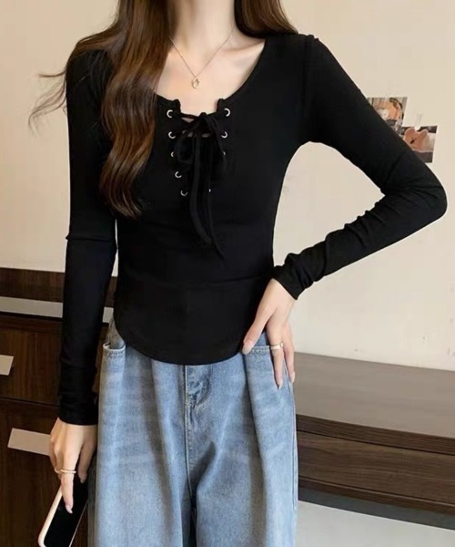 Beststore(ベストストア)の「胸元レースアップ 長袖リブカットソー タイトトップス(Tシャツ/カットソー・レディース・ベージュ/ブラック/ホワイト/グレー・FREE)」の2枚目の写真