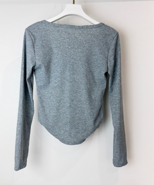 Beststore(ベストストア)の「胸元レースアップ 長袖リブカットソー タイトトップス(Tシャツ/カットソー・レディース・ベージュ/ブラック/ホワイト/グレー・FREE)」の15枚目の写真