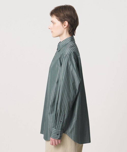 LOEFF(ロエフ)の「<LOEFF>ストライプ レギュラーカラー シャツ(シャツ/ブラウス・レディース・ケリーグリーン・1/0)」の2枚目の写真