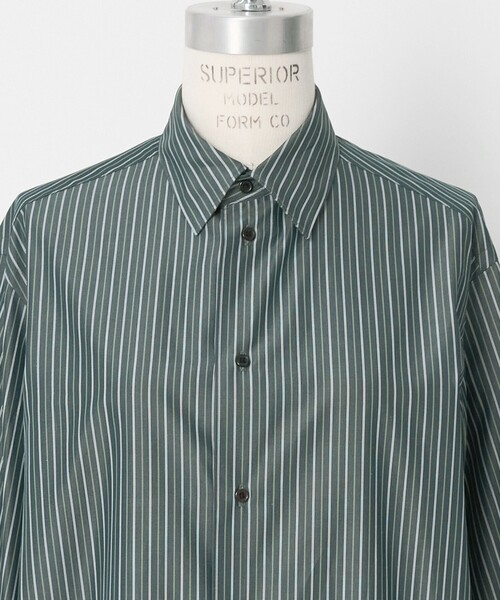 LOEFF(ロエフ)の「<LOEFF>ストライプ レギュラーカラー シャツ(シャツ/ブラウス・レディース・ケリーグリーン・1/0)」の6枚目の写真