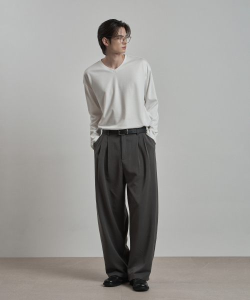 WORK ON BODY OFF（ワークオンボディオフ）の「レスティッド セミ オーバーサイズ Vネック ニット [ホワイト]（ニット/セーター・メンズ・ホワイト・2XL/X-LARGE/MEDIUM/LARGE/SMALL）」の5枚目の写真
