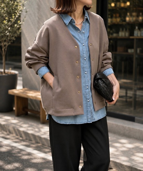 Emma Taylor(エマテイラー)の「【フォルムにこだわったカーディガン】ダンボールコクーンフォルムカーディガン(カーディガン/ボレロ・レディース・チャコールグレー/ブラック/オフホワイト/モカ・FREE)」の6枚目の写真