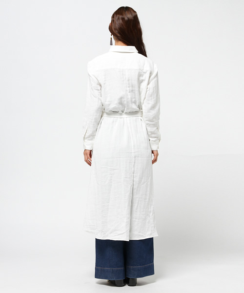 SLY（スライ）の「HIGH SLIT LONG SH（シャツ/ブラウス・レディース・カーキ/ベージュ/オフホワイト・FREE）」の15枚目の写真