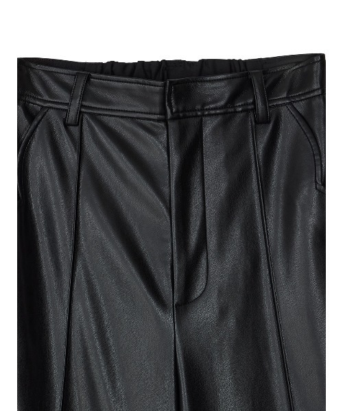 Ameri(アメリ)の「SYNTHETIC LEATHER BERMUDA PANTS(その他パンツ・レディース・ブラック/ブラウン/オレンジ・MEDIUM/SMALL)」の13枚目の写真