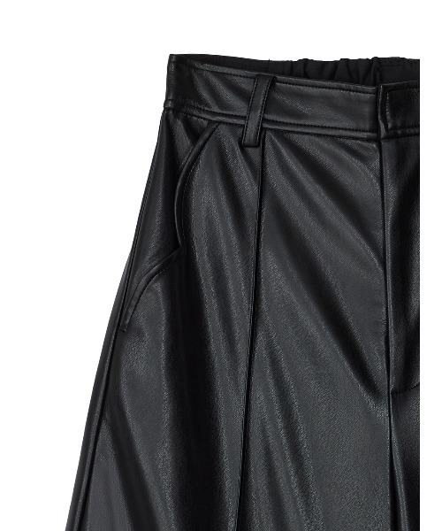 Ameri(アメリ)の「SYNTHETIC LEATHER BERMUDA PANTS(その他パンツ・レディース・ブラック/ブラウン/オレンジ・MEDIUM/SMALL)」の4枚目の写真