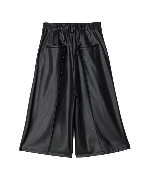 Ameri(アメリ)の「SYNTHETIC LEATHER BERMUDA PANTS(その他パンツ・レディース・ブラック/ブラウン/オレンジ・MEDIUM/SMALL)」の6枚目の写真