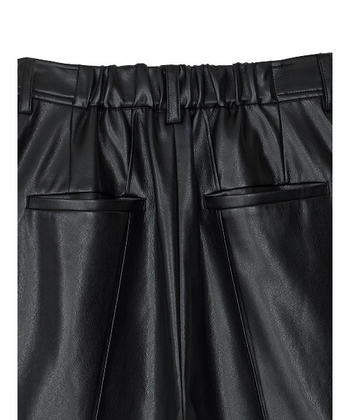 Ameri(アメリ)の「SYNTHETIC LEATHER BERMUDA PANTS(その他パンツ・レディース・ブラック/ブラウン/オレンジ・MEDIUM/SMALL)」の7枚目の写真