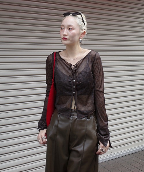 Ameri(アメリ)の「SYNTHETIC LEATHER BERMUDA PANTS(その他パンツ・レディース・ブラック/ブラウン/オレンジ・MEDIUM/SMALL)」の18枚目の写真