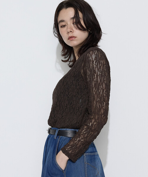 K.T KIYOKO TAKASE（キヨコタカセ）の「フラワージャージー スキンクルーネックプルオーバー（Tシャツ/カットソー・レディース・ホワイト/ブラウン/ブラック・9号）」の3枚目の写真