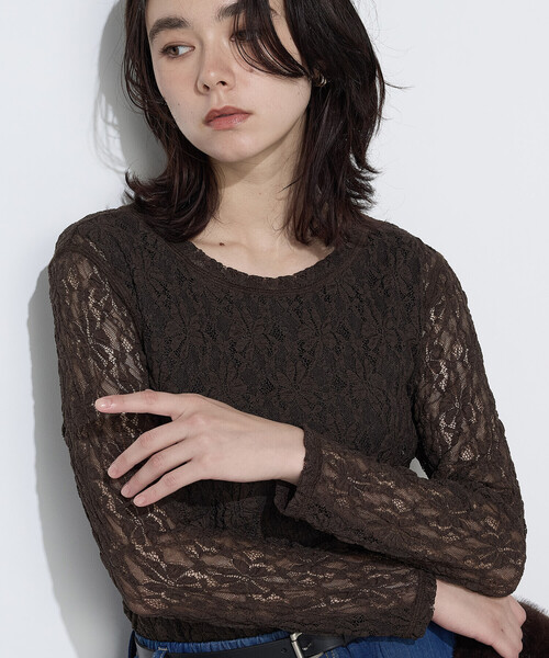 K.T KIYOKO TAKASE（キヨコタカセ）の「フラワージャージー スキンクルーネックプルオーバー（Tシャツ/カットソー・レディース・ホワイト/ブラウン/ブラック・9号）」の13枚目の写真