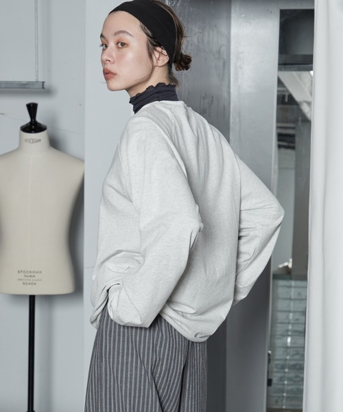 OFROOM(オフルーム)の「【2026秋冬新作】Cut-off Oversized Tee|カットオフオーバーサイズTee(Tシャツ/カットソー・レディース・ブラック/ホワイト/グレー/ライム・FREE)」の3枚目の写真