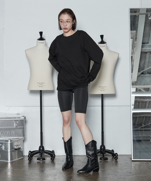 OFROOM(オフルーム)の「【2026秋冬新作】Cut-off Oversized Tee|カットオフオーバーサイズTee(Tシャツ/カットソー・レディース・ブラック/ホワイト/グレー/ライム・FREE)」の2枚目の写真