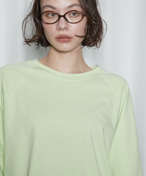 OFROOM(オフルーム)の「【2026秋冬新作】Cut-off Oversized Tee|カットオフオーバーサイズTee(Tシャツ/カットソー・レディース・ブラック/ホワイト/グレー/ライム・FREE)」の13枚目の写真