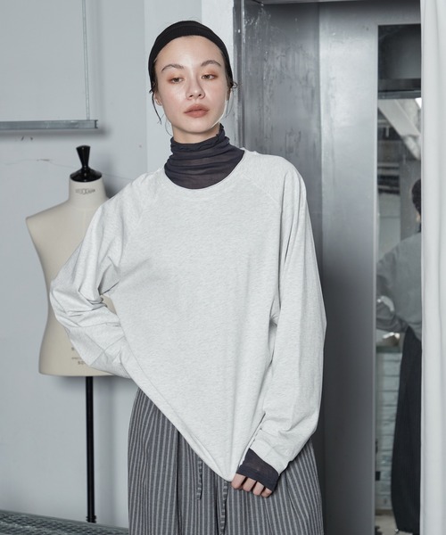 OFROOM(オフルーム)の「【2026秋冬新作】Cut-off Oversized Tee|カットオフオーバーサイズTee(Tシャツ/カットソー・レディース・ブラック/ホワイト/グレー/ライム・FREE)」の5枚目の写真