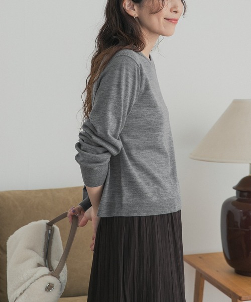 URBAN RESEARCH DOORS(アーバンリサーチドアーズ)の「ウォッシャブルウールクルーネックプルオーバー(ニット/セーター・レディース・ブラック/グレー/パープル系その他・FREE)」の21枚目の写真