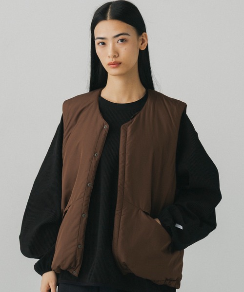 +phenix(プラスフェニックス)の「+phenix(プラスフェニックス)PADDED LINER VEST / 中綿入りライナーベスト(ベスト・メンズ・ブラウン/ブラック/グレー・M/L)」の3枚目の写真