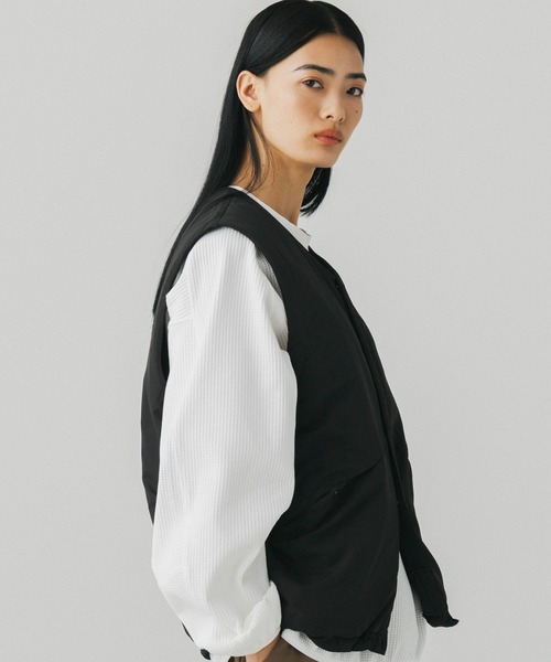 +phenix(プラスフェニックス)の「+phenix(プラスフェニックス)PADDED LINER VEST / 中綿入りライナーベスト(ベスト・メンズ・ブラウン/ブラック/グレー・M/L)」の7枚目の写真