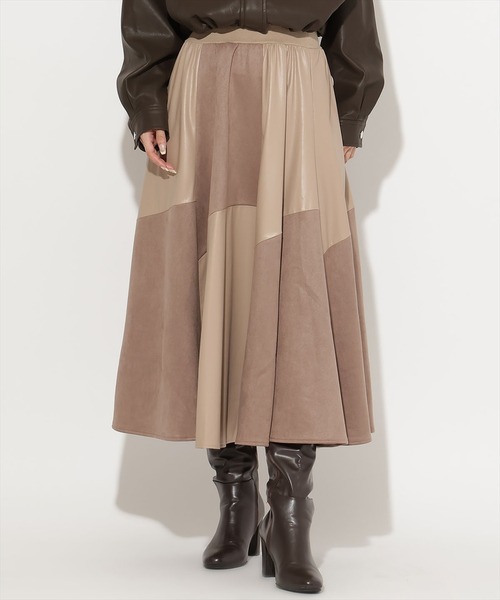 AND COUTURE（アンドクチュール）の「エコレザー×エコスウェード切替スカート（スカート・レディース・ホワイト/ブラック/ベージュ・FREE）」の13枚目の写真