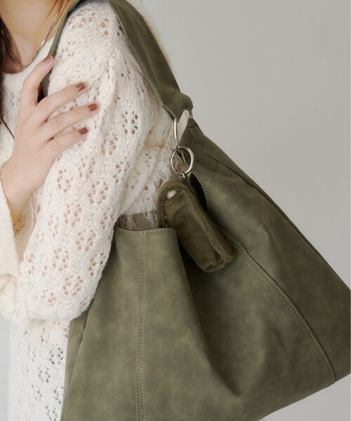 Kastane(カスタネ)の「【9.19(土)0:00発売】リップチャームミドルBAG(トートバッグ・レディース・カーキ/ブラウン系その他/ブラウン・FREE)」の8枚目の写真