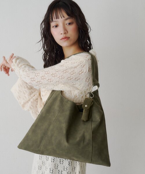 Kastane(カスタネ)の「【9.19(土)0:00発売】リップチャームミドルBAG(トートバッグ・レディース・カーキ/ブラウン系その他/ブラウン・FREE)」の11枚目の写真