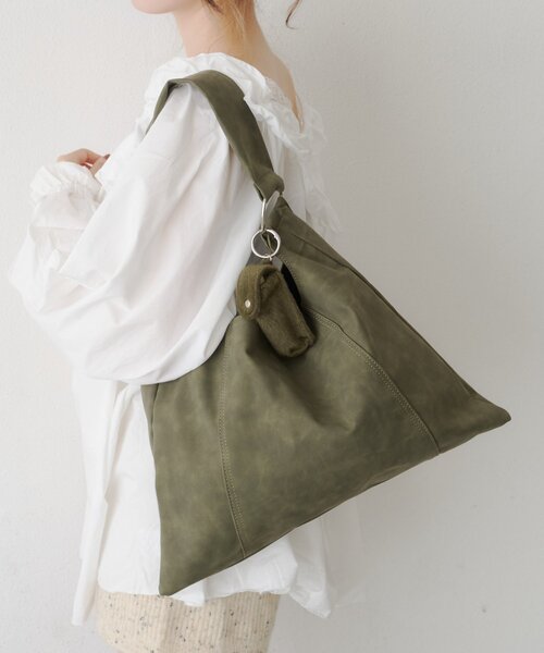 Kastane(カスタネ)の「【9.19(土)0:00発売】リップチャームミドルBAG(トートバッグ・レディース・カーキ/ブラウン系その他/ブラウン・FREE)」の13枚目の写真